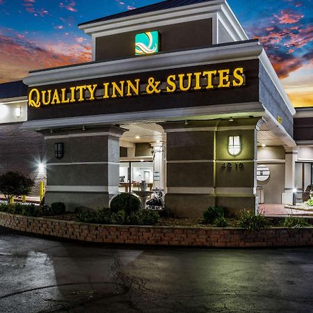 Quality Inn & Suites Kansas City - Independence I-70 East Buitenkant foto