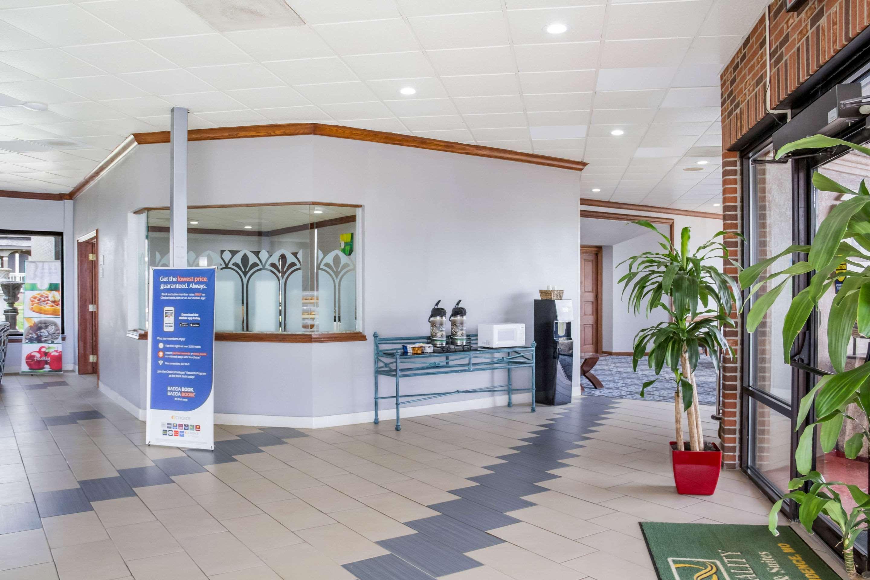 Quality Inn & Suites Kansas City - Independence I-70 East Buitenkant foto