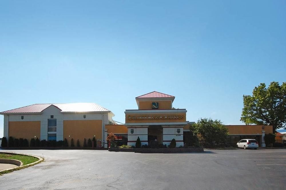 Quality Inn & Suites Kansas City - Independence I-70 East Buitenkant foto