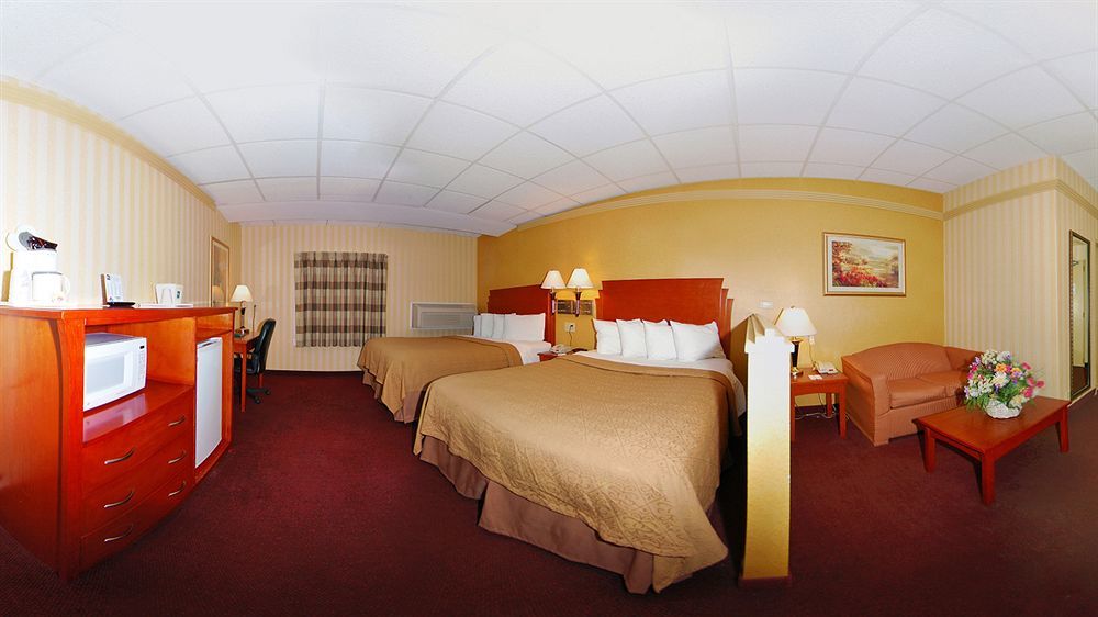 Quality Inn & Suites Kansas City - Independence I-70 East Buitenkant foto