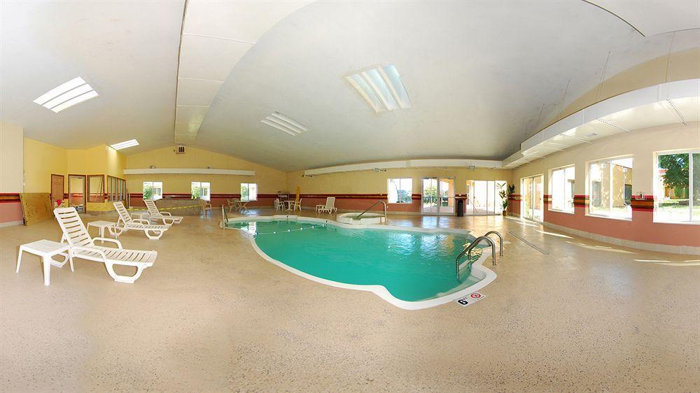 Quality Inn & Suites Kansas City - Independence I-70 East Buitenkant foto